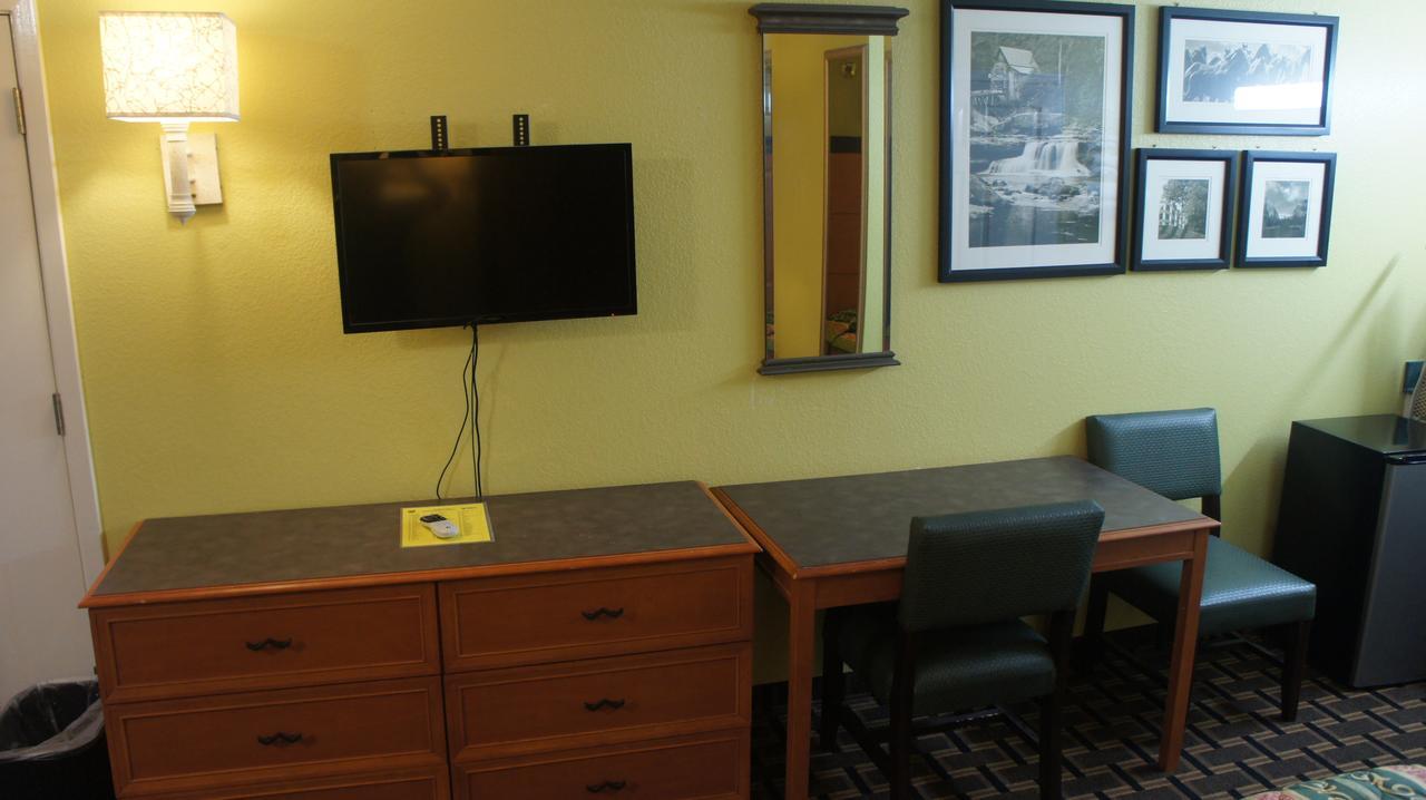 Regency Inn Taylor Экстерьер фото