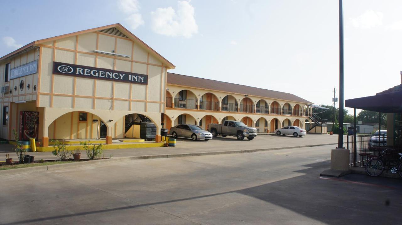 Regency Inn Taylor Экстерьер фото
